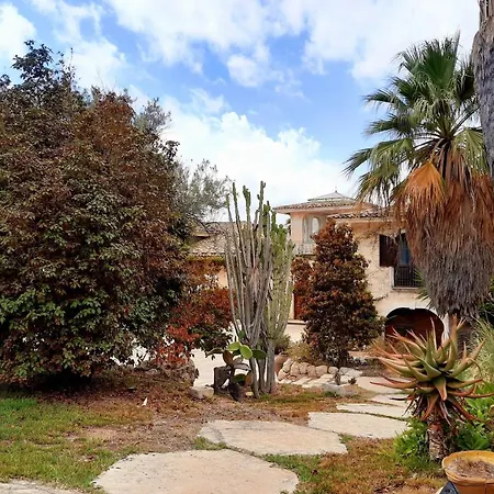 Del Commendatore Sirugo Holiday home *